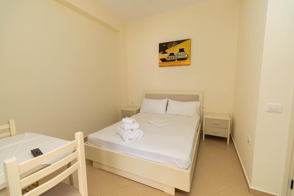 Premier Guest House Вльора Екстер'єр фото