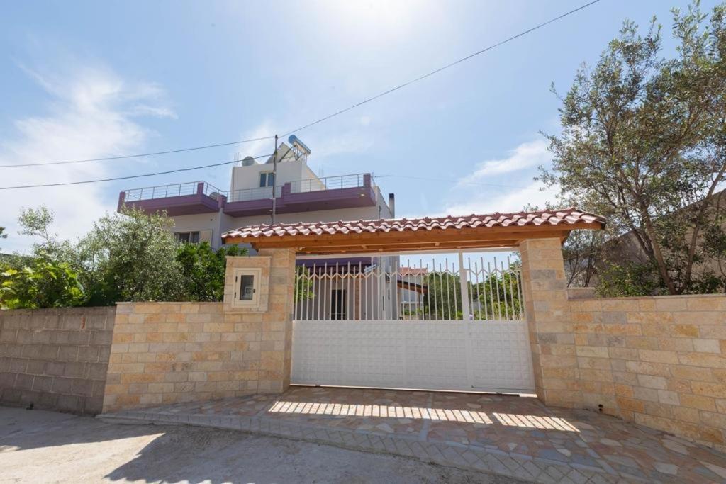 Premier Guest House Вльора Екстер'єр фото