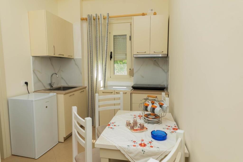 Premier Guest House Вльора Екстер'єр фото