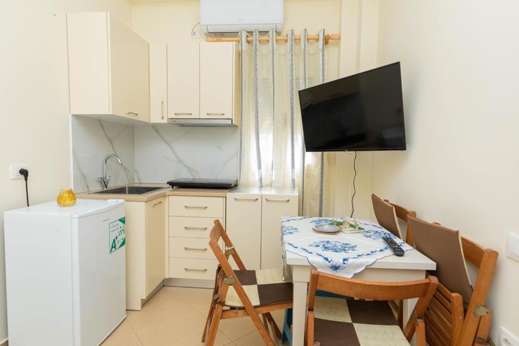 Premier Guest House Вльора Екстер'єр фото